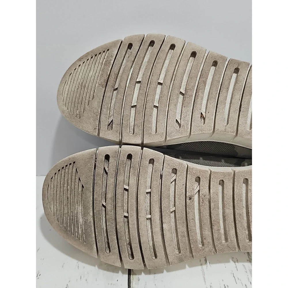 RYKA SURROUND FIT WOMEN GREEN CAMO PRINT SNEAKERS Size 9M
